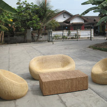 Sofas/Chairs