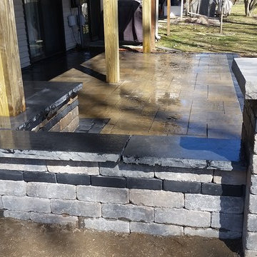 Unilock's Bristol Valley with a Double Courtstone border Patio