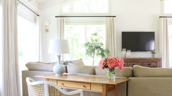 Casual Eclectic Family Room