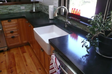 Example of a classic kitchen design in Other