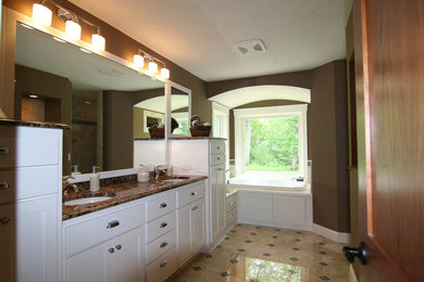 Example of a classic bathroom design in Minneapolis