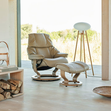 Stressless® Reno with Classic base shown in Paloma Sand