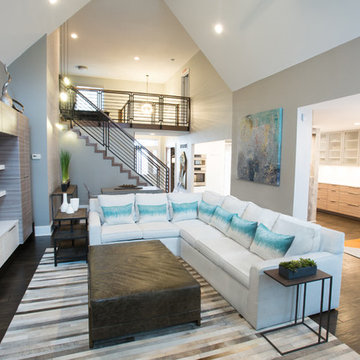 BROWNSTOWN HOME