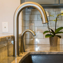 Super White - Kitchen Countertops