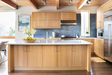Kitchen photo in Seattle