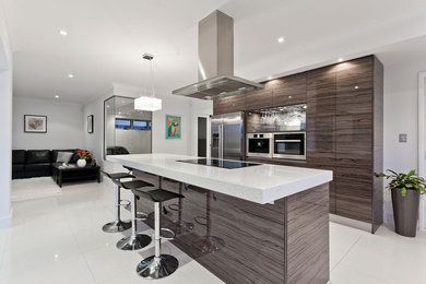 Minimalist kitchen photo in Tampa