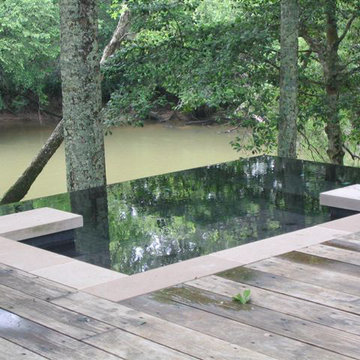 Riverside Infinity Edge Spa