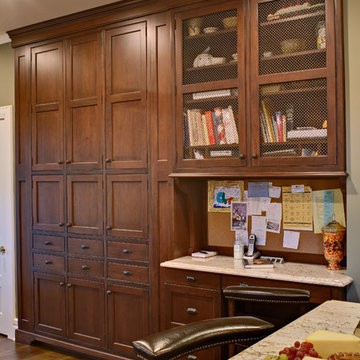 Warm Traditional - Kitchen Office