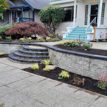 West Seattle Front Yard Patio