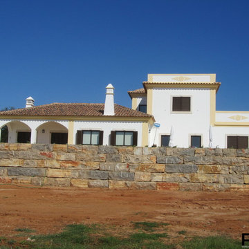 PR.0051.Portuguese cobblestone pavement and stone wall