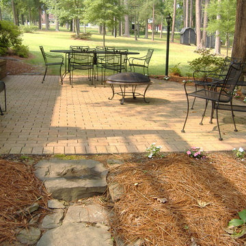 Outdoor Living Areas and Hardscapes
