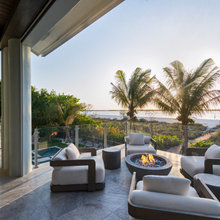 Backyard Modern Facade
