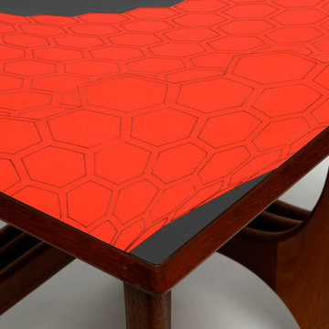 Hexaplane white or red
