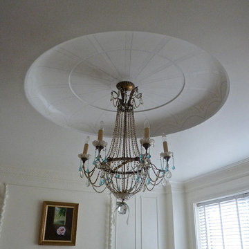 Trompe l'oeil lattice and roping in ceiling medallion