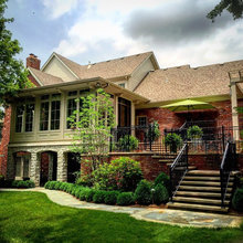 OUTDOOR LIVING