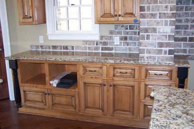 Kitchen - kitchen idea in Little Rock