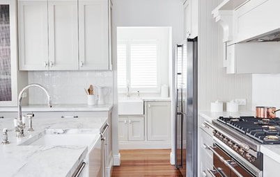 Stickybeak of the Week: A Kitchen Gets a Luxe Hamptons-Style Makeover