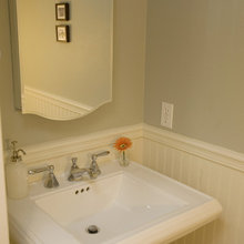 1/2 Bathroom