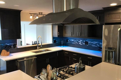 Trendy kitchen photo in Seattle