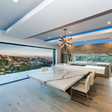 Color-Tunable Cove Lighting Over the Kitchen and Dining Level