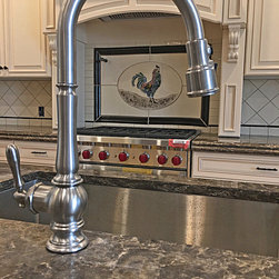 Glass-inlay King of the Yard tile w/surr and Frame - Tile Murals