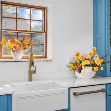 Eye-catching Bright Blue Kitchen