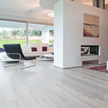Chalet in Madrid by Alto Standing Construction & Lignum Elite