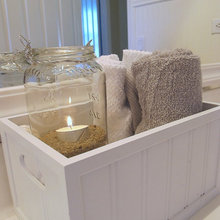 upstairs guest bathroom