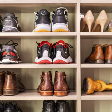 Travel Adventure Custom Closet