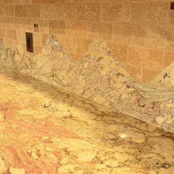 Travertine Backsplash w/ Granite Mountains Design