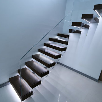 Floating staircases