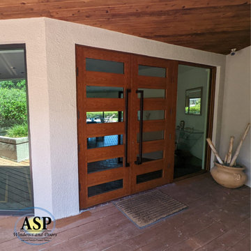 Wood Grain Color with Aluminum Design Custom Impact Door