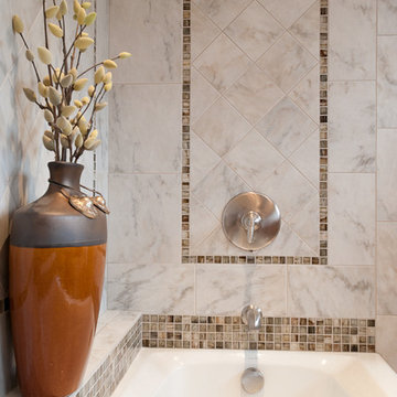 Contemporary Northwest Bathroom