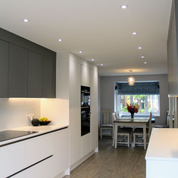 The Oadby Kitchen - Volpi True Handleless