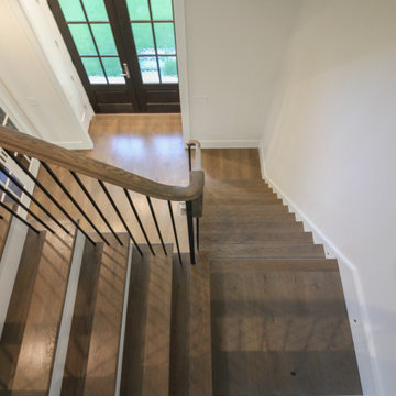 Project #82 | Three-Level Staircase with Extended Balcony