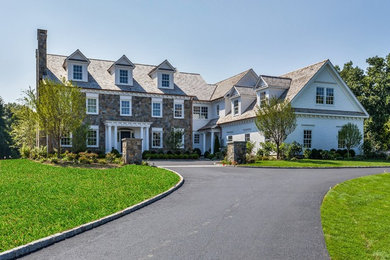Elegant exterior home photo in New York