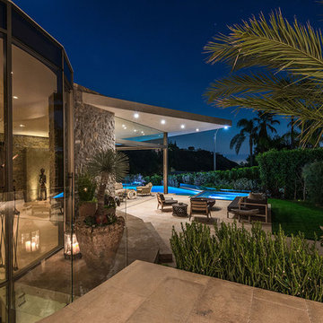 Swallow Dr. Project: Minimalist contemporary exterior