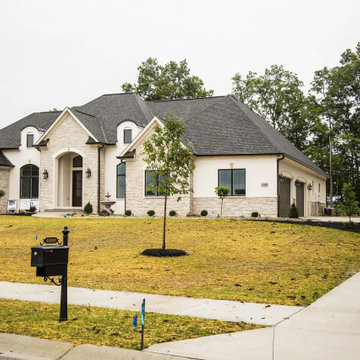 Upscale Ranch with Pool and Carriage House