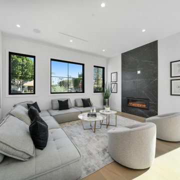 Mammoth Ave 2