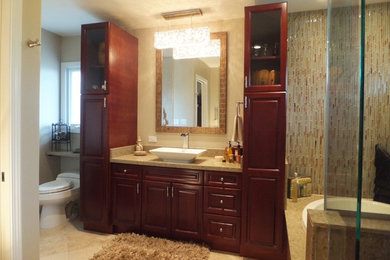 Elegant bathroom photo in Hawaii
