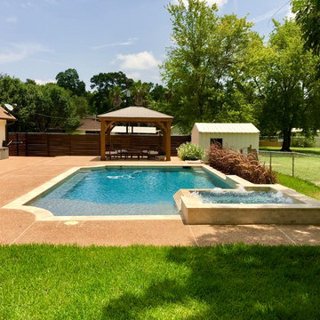 Peaceful Pool & Patio