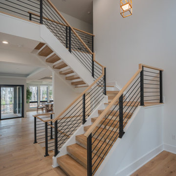 Tysons' Modern Stairway: A Natural Railing Adventure