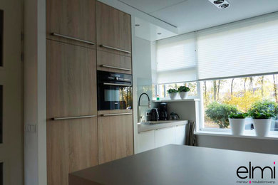 Kitchen - contemporary kitchen idea in Amsterdam