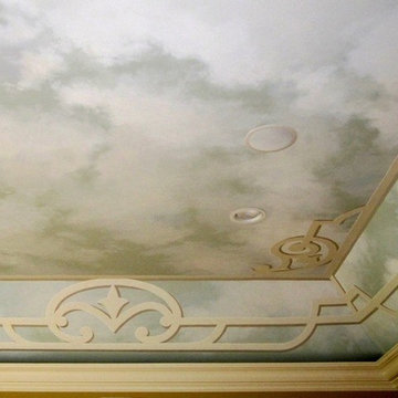 Tray ceiling with trompe l'oeil frame, fillowed with clouds