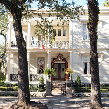 Photo Tour: New Orleans Spreads Its Cheer With Festive Decor