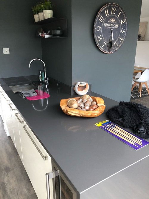 behind hob or complete wall for splash back? Houzz UK