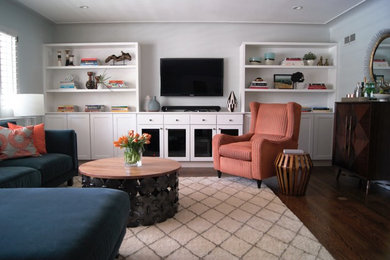 Photo of a mid-sized transitional living room in Phoenix.