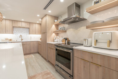 Transitional kitchen photo in Miami