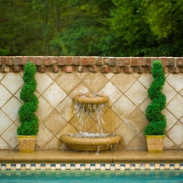 SWIMMING POOL WATER FEATURE