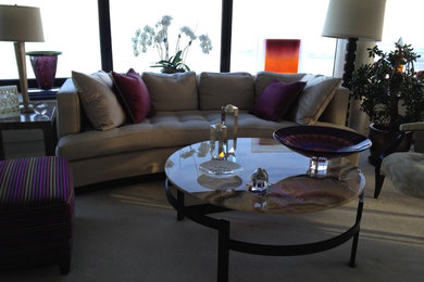 Inspiration for a transitional living room remodel in Chicago